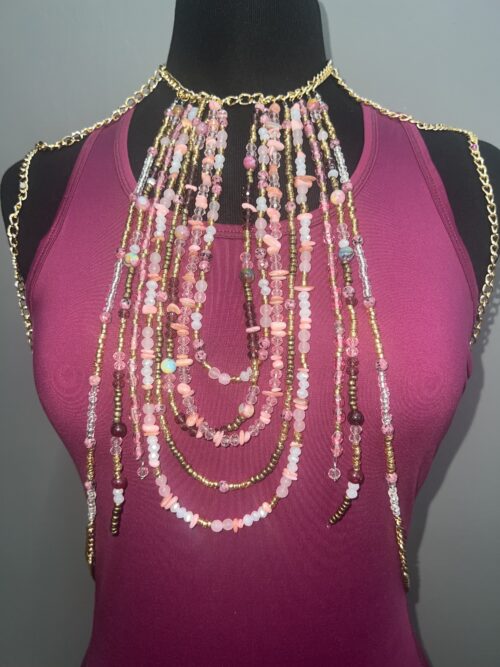 Bralette ornée d’agates et perles, création artisanale
