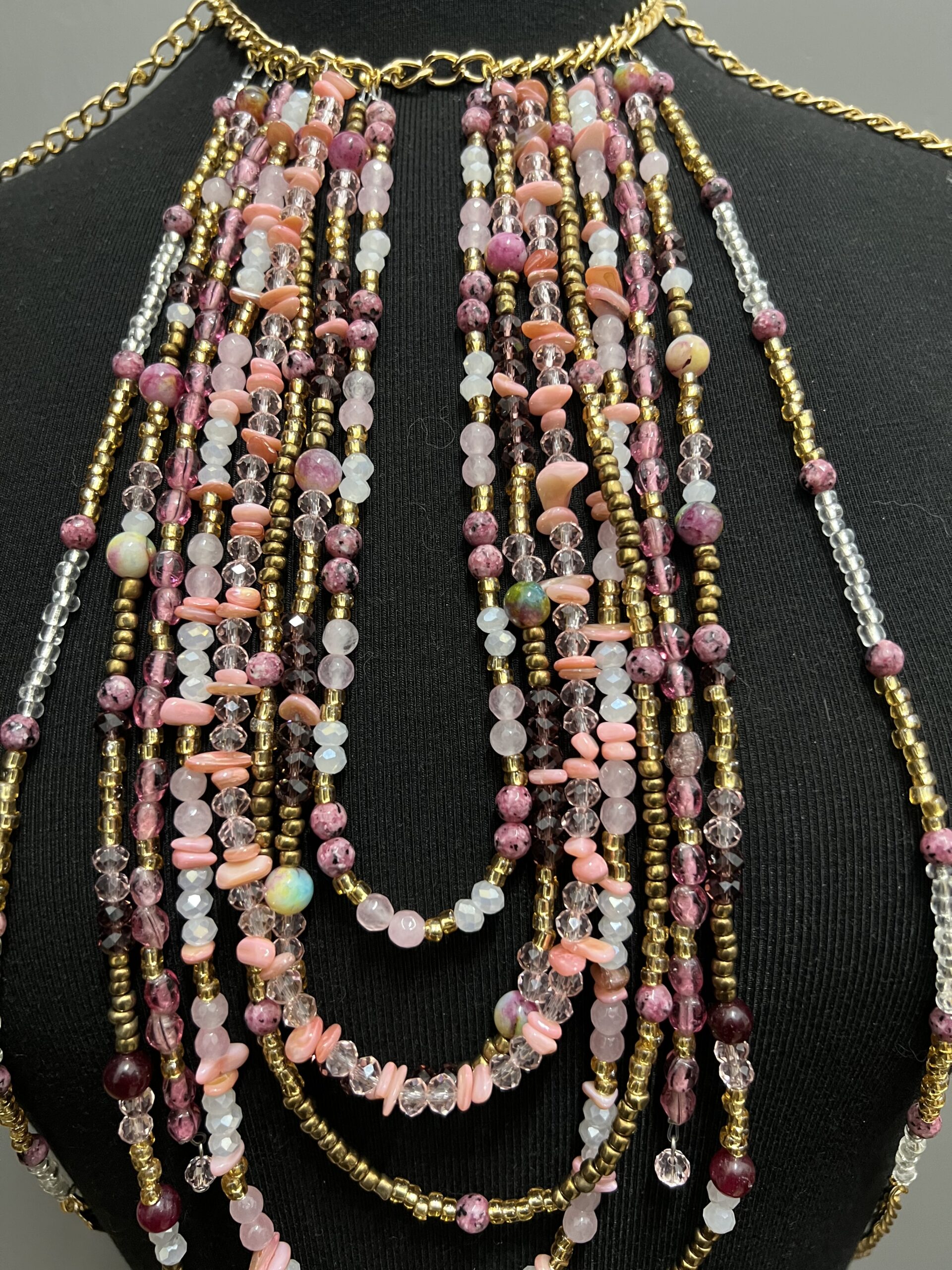 Détails Bralette en perles et quartz, design unique