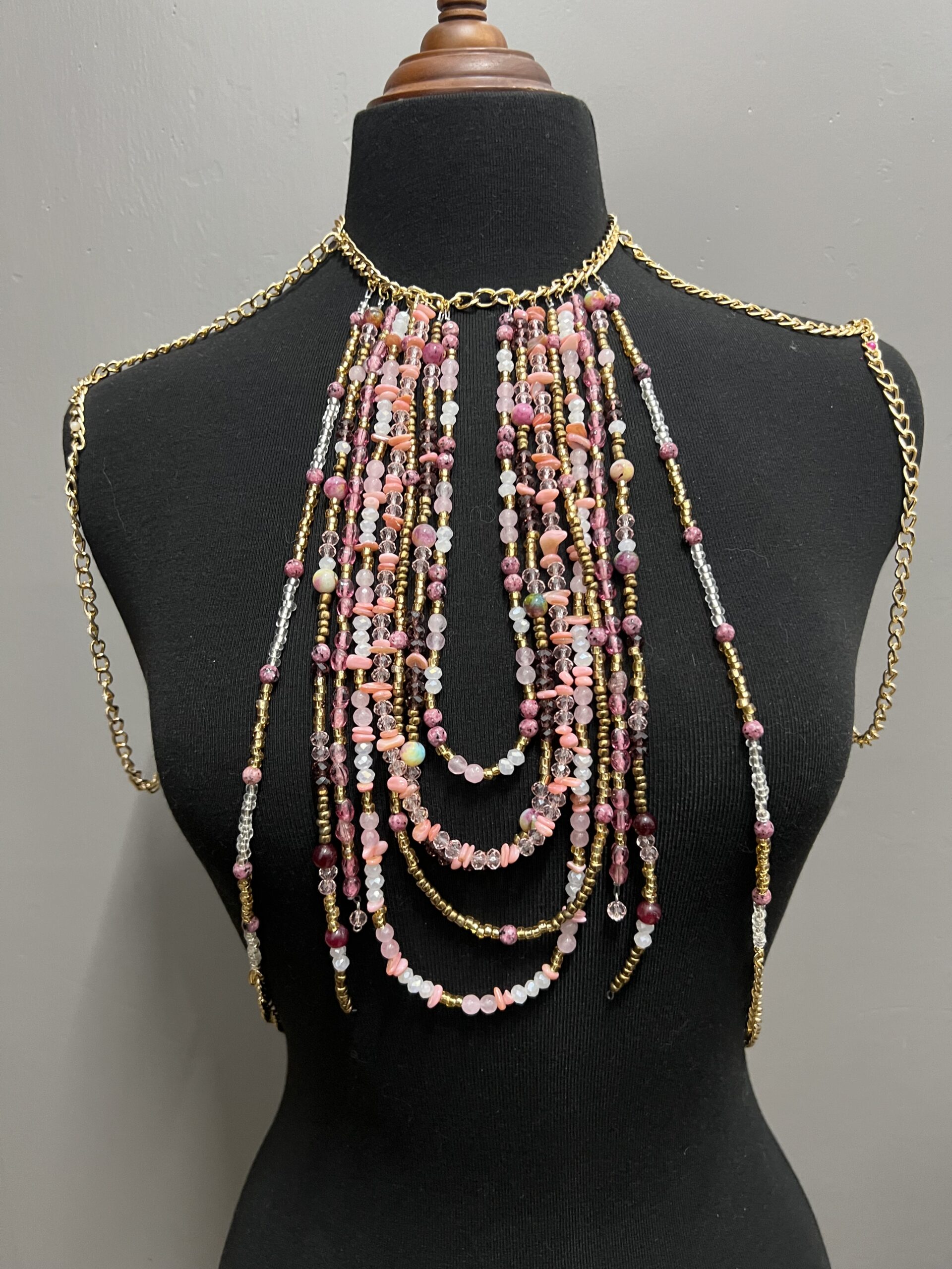 Bralette en perles et quartz, design unique